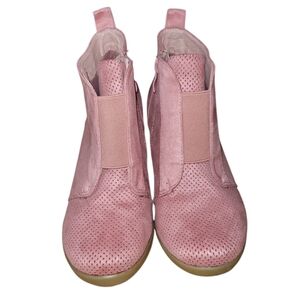 Forever 21 Peggy dusty pink side zip wedge booties Size 6